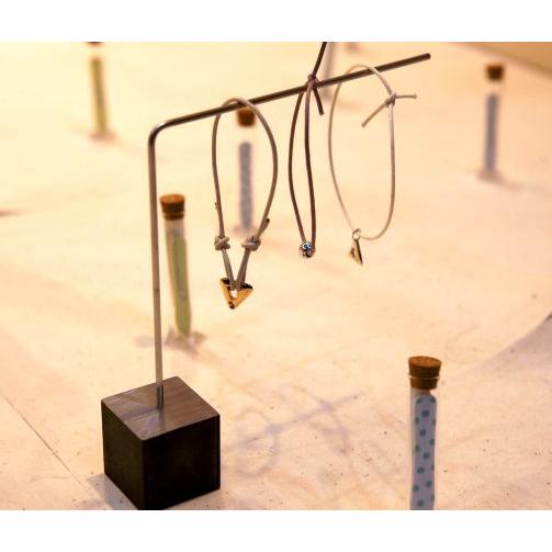 スタンド　90° |  | 04