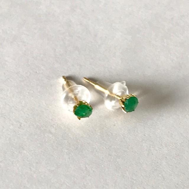 K18ピアス エメラルドピアス 5月誕生石 18金 エメラルドの画像