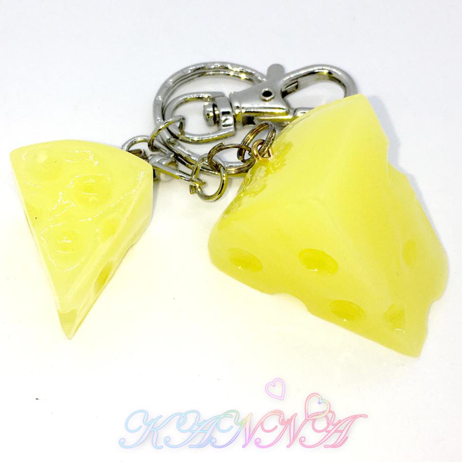 立体 チーズ 2個 バッグチャーム キーホルダー  by Kanna |  | 02