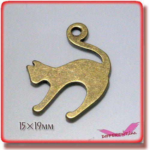 金古美　Cat ふにゃ〜 ネコ 毛は逆立ってはいないけど・・・ | 