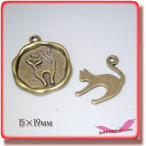 金古美　Cat ふにゃ〜 ネコ 毛は逆立ってはいないけど・・・ |  | 03