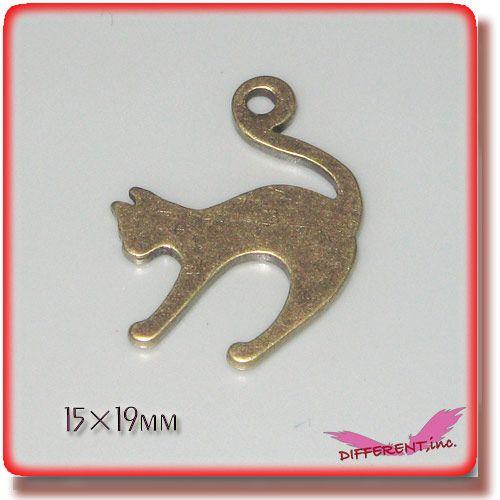 金古美　Cat ふにゃ〜 ネコ 毛は逆立ってはいないけど・・・ |  | 04