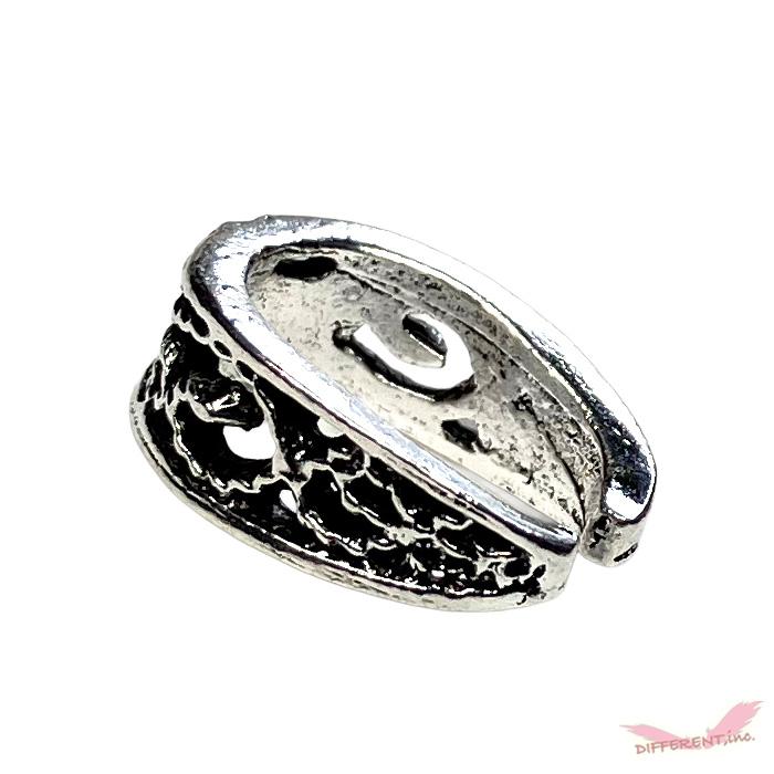 ヴィンテージデザインのバチカン ミドルサイズ 14mm ×10mm |  | 02