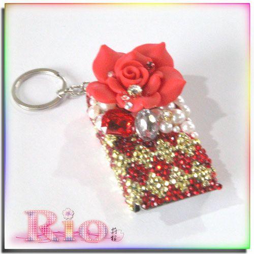 ゴールド＆レッドのフリスクケースキーチェーン付き by Rio |  | 04