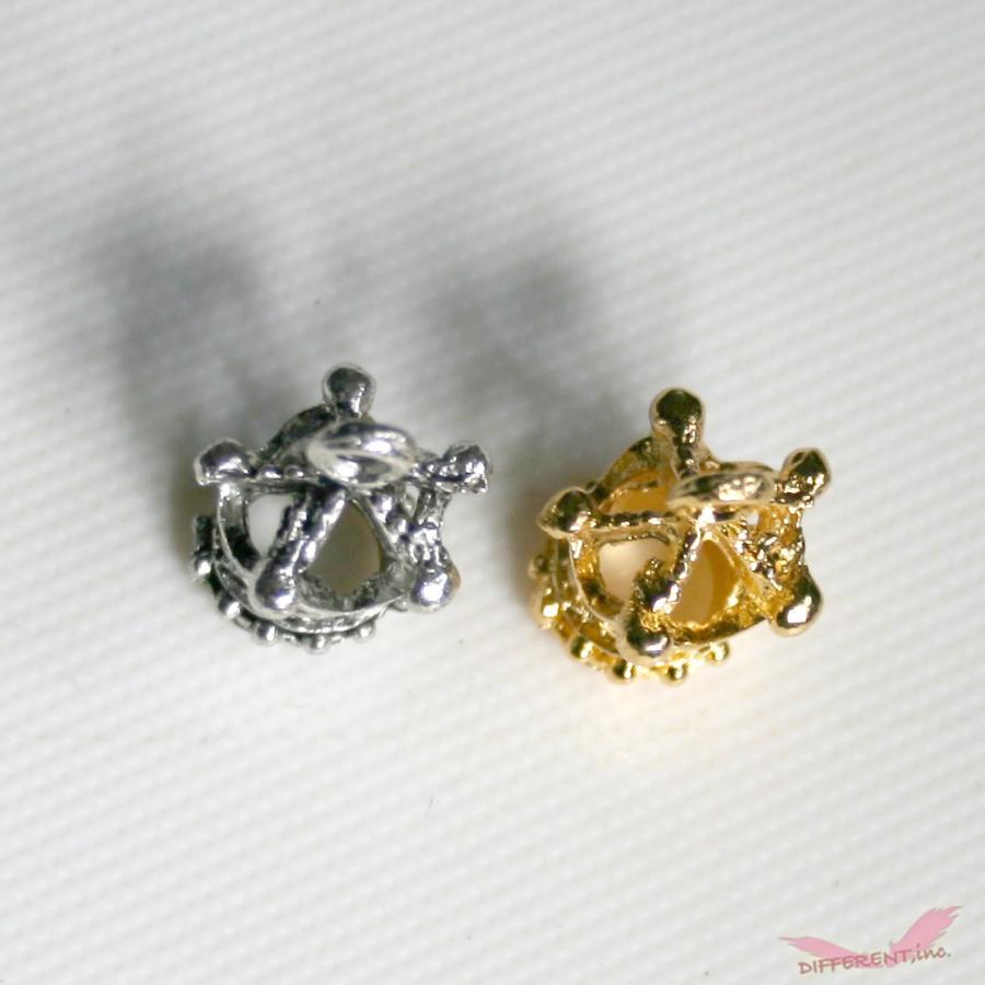 ロイヤルクラウン 3Dチャーム ゴールド/ヴィンテージシルバー |  | 02