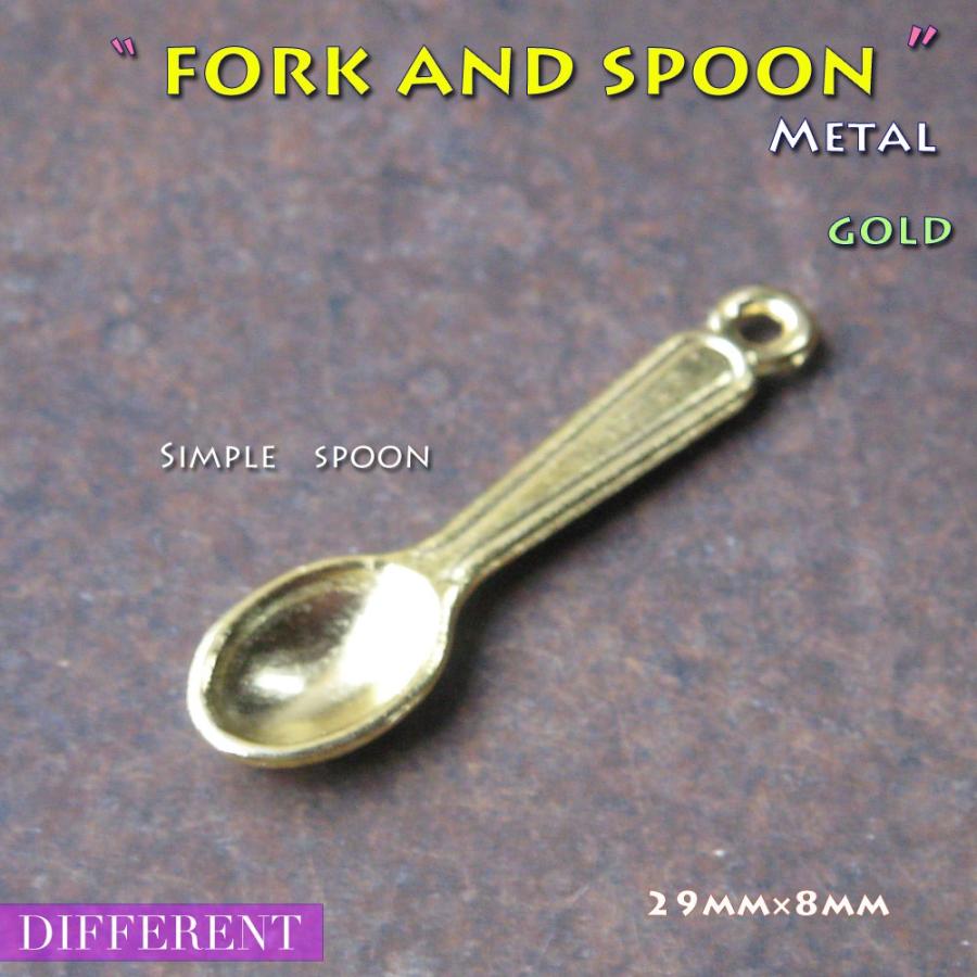 スプーン／フォーク ゴールド チャーム |  | 01