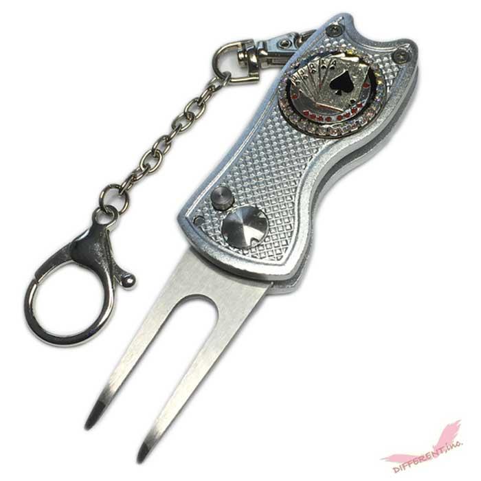 ロイヤルストレートフラッシュ ゴルフボールマーカー 飛び出す グリーンフォーク セット |  | 02