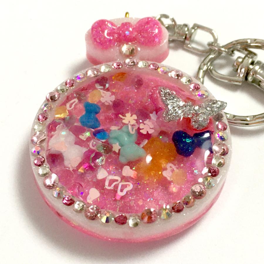 大流行♪ 中身が動く シェイカー バッグチャーム キーホルダー 懐中