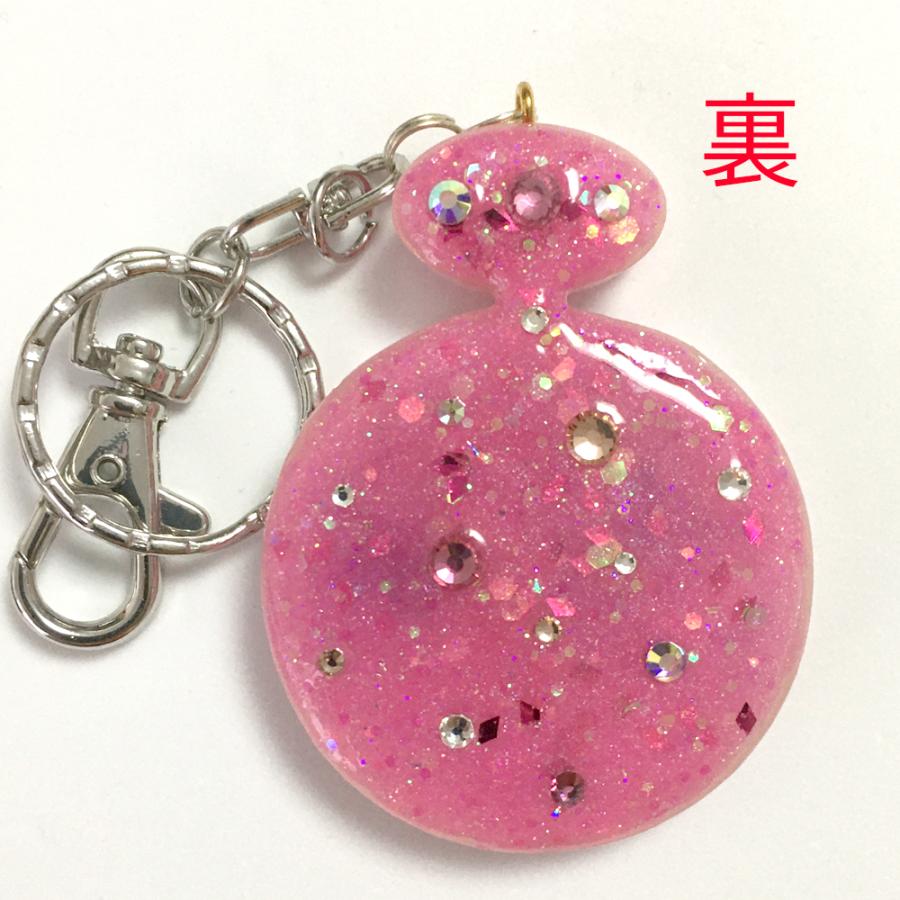 大流行♪ 中身が動く シェイカー バッグチャーム キーホルダー 懐中