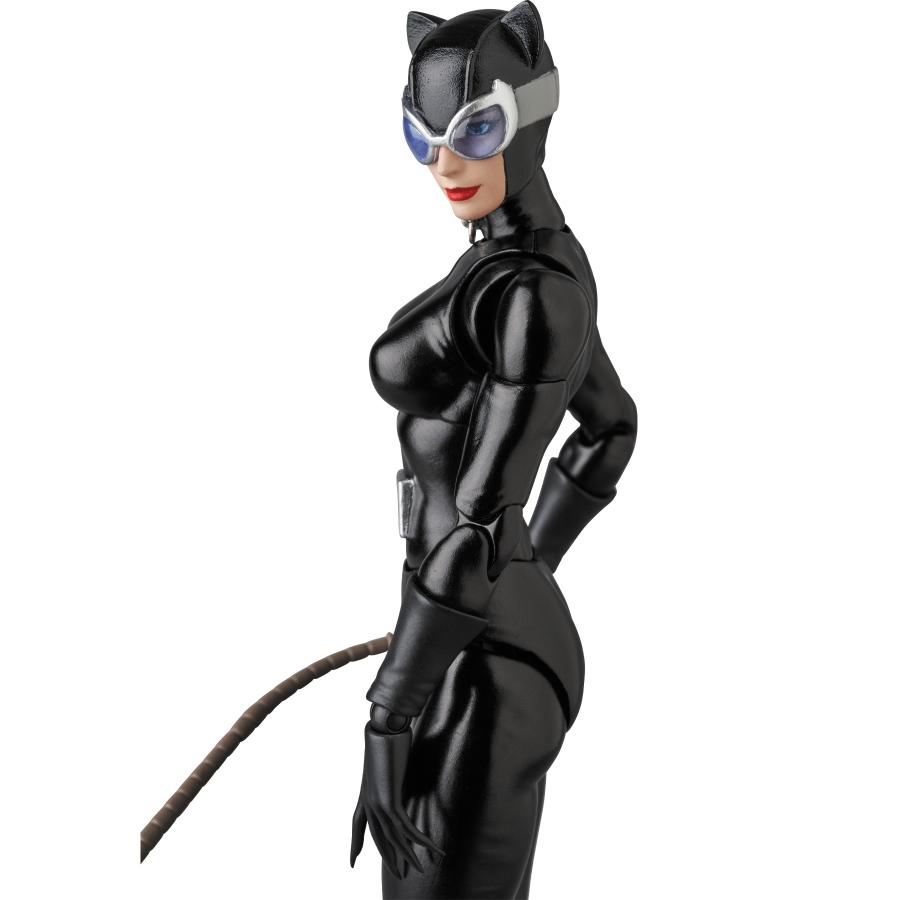 MAFEX キャットウーマン ver2.0 Pre-sale Medicom Toy Mafex No.123 Catwoman Hush Ver. Figure Batman