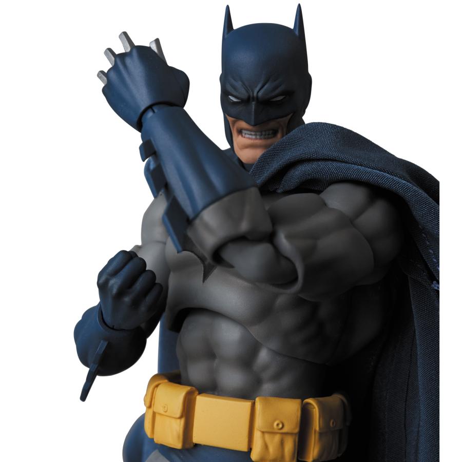 MAFEX 送料無料◇再販 マフェックス No.105 BATMAN “HUSH” バットマン