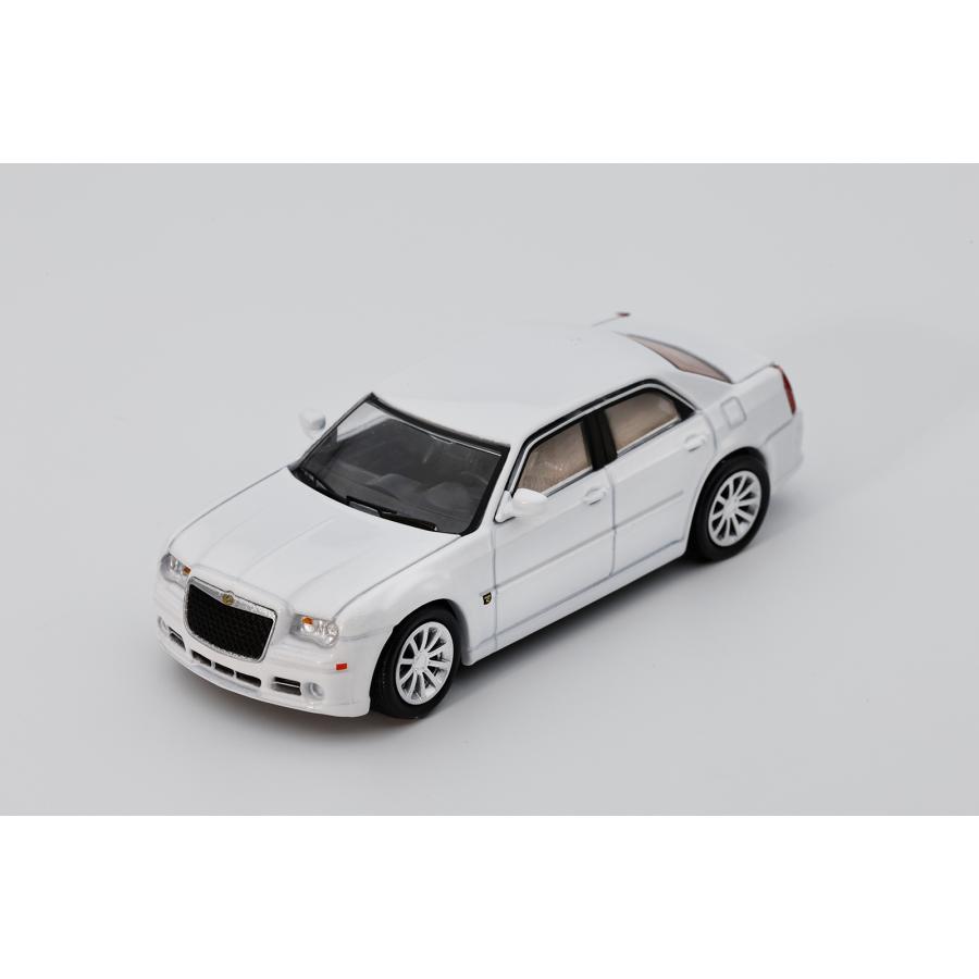 ダイキャストチーム 1/64 クライスラー・300C (LHD) ホワイト ミニカー