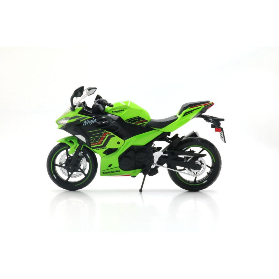 童友社（DOYUSHA） 1/12 Kawasaki Ninja 400 (緑) 塗装済み完成品 ダイ
