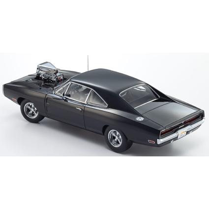 京商 1/18  5シリーズ ツーリング 黒 ディーラーパッケージ 京商 ミニカー | 京商 サムライ 1/18 日産 GT-R プレミアム