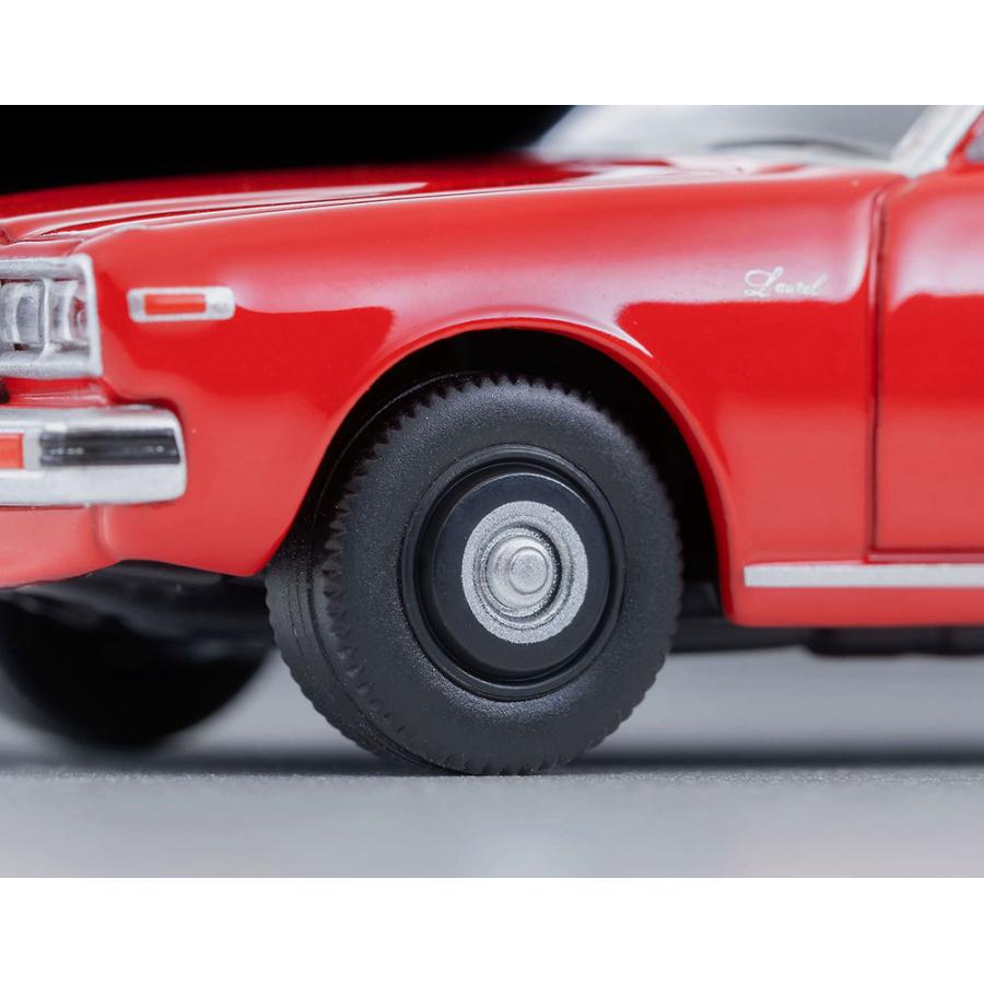 トミカリミテッドヴィンテージNEO LV-N384a 日産 ローレル 1800