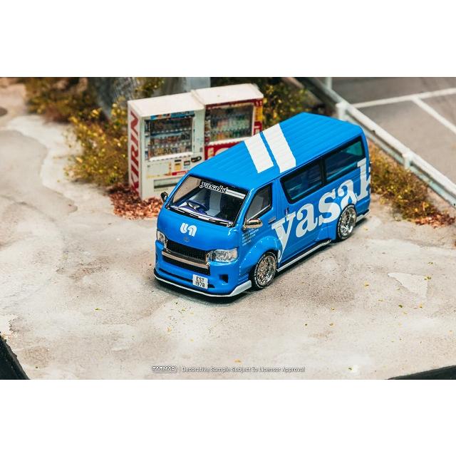 送料無料◇ターマック 1/64 Toyota Hiace Widebody Yasaki ミニカー