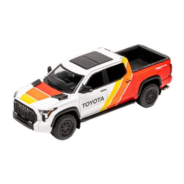 Tundra　1枚 GCD 1/64 Toyota Tundra TRD PRO (左ハンドル) ホワイト/TRD