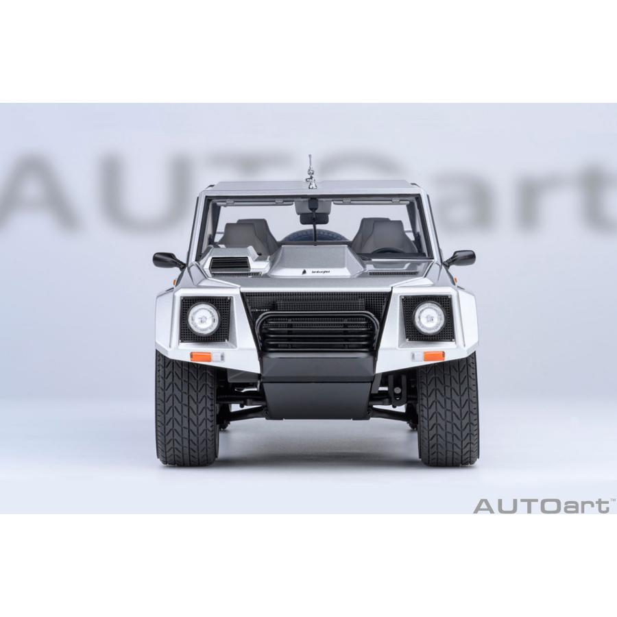 送料無料◇オートアート 1/18 ランボルギーニ LM002 (メタリック