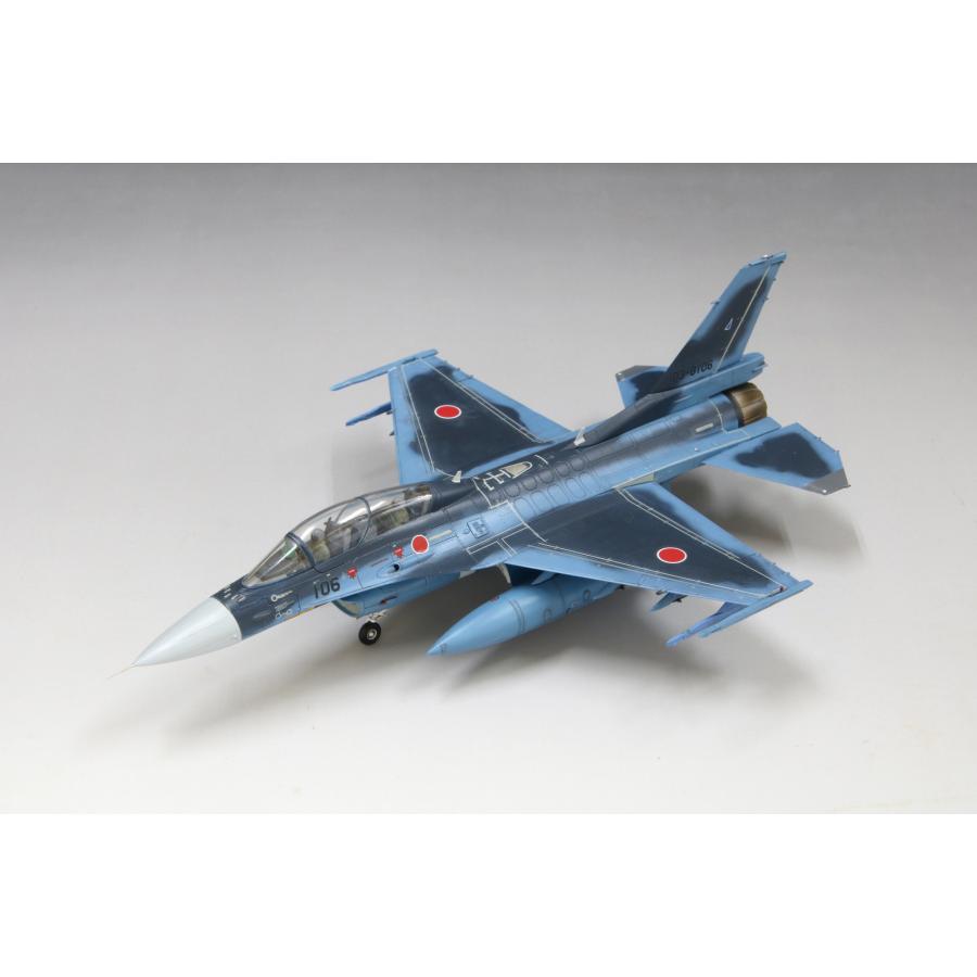 ファインモールド 1/72 航空自衛隊 F-2B 戦闘機 (w/パイロット