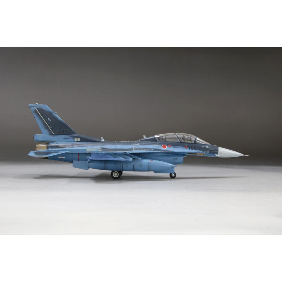 ファインモールド 1/72 航空自衛隊 F-2B 戦闘機 (w/パイロット