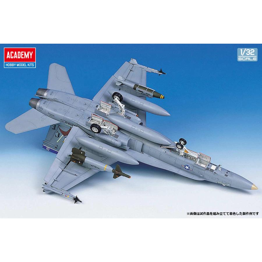 送料無料◇アカデミー 1/32 F/A-18D ホーネット ナイトアタック