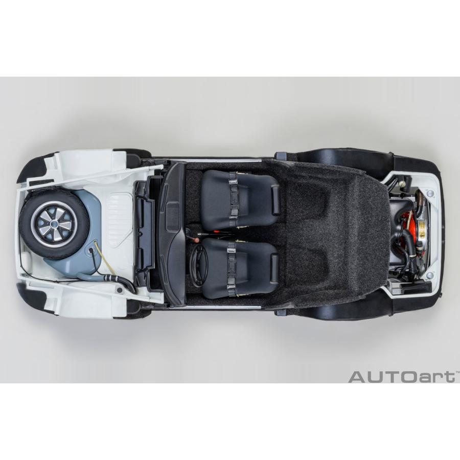 送料無料◆オートアート 1/18 ポルシェ 911 カレラ 2.7 RS (グランプリホワイト/グリーン・ストライプ) ミニカー 78031 （ZM149134）の画像