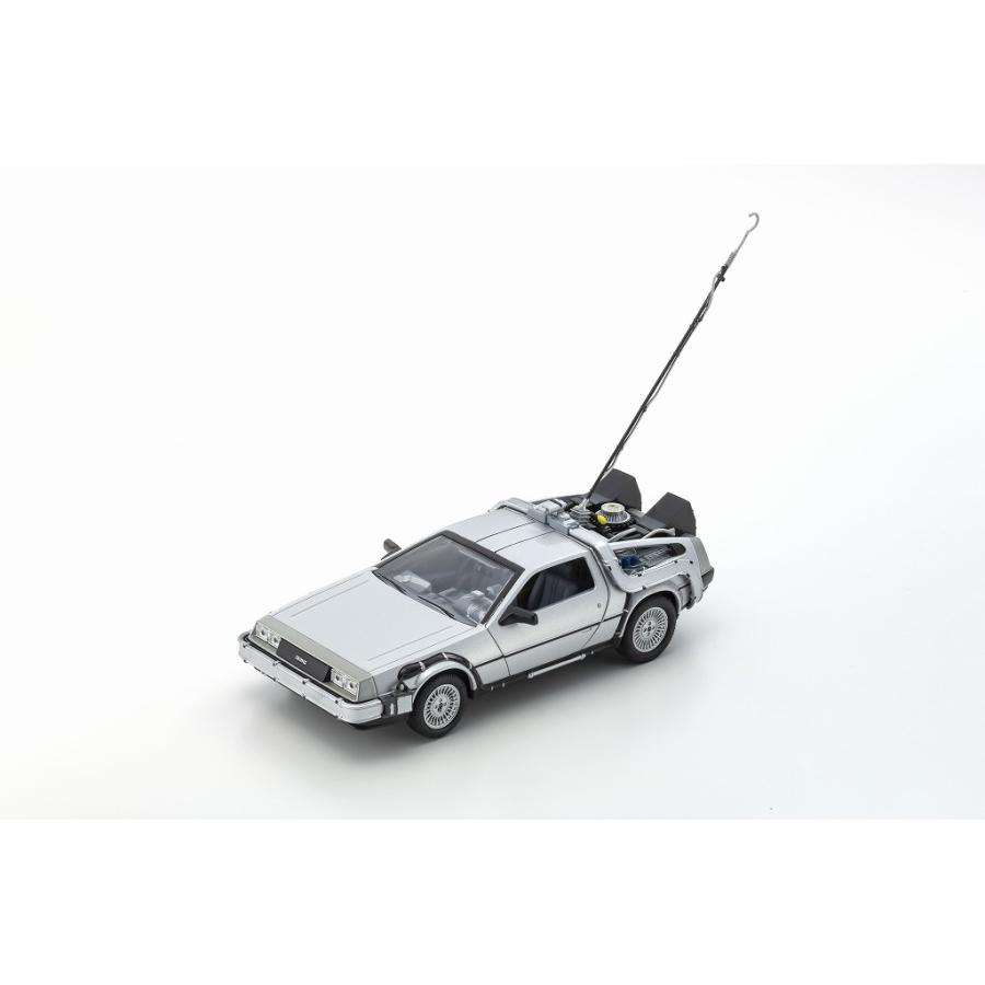 【3台セット・未開封】WELLY 1/24 デロリアン BTTF パート123 WELLY 1/24 デロリアン(BACK TO THE FUTURE I) ダイキャストモデル