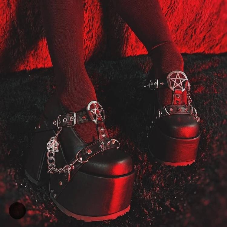 demonia デモニア パンプス 厚底 ローファー 13cm ヒール 黒 ブラック 合皮 Tストラップ スタッズ 厚底靴 シューズ パンク ゴスロリ 韓国 原宿系 CAMEL-33 取寄 | Pleaser | 05