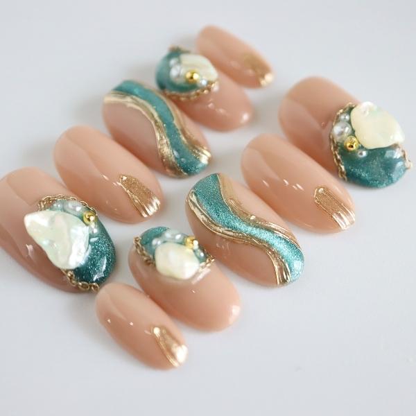 ジェルネイルチップ ヌーディーベージュマグネットグリーンチェーン