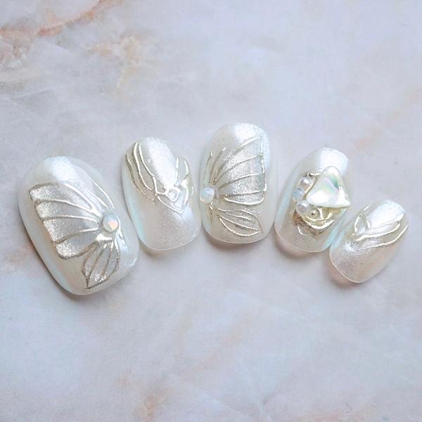 ジェルネイルチップ うるうるホワイトマグネット蝶 ブライダル サイズ  