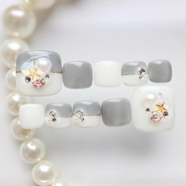 フットネイルチップ グレーホワイトスハーフカットパール 足用 サイズオーダー ハンドメイド つけ爪 ペディキュア P235 Dinaネイル 通販 Yahoo ショッピング