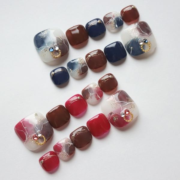 フットネイルチップ 黒金ストーンフレンチ 足用 サイズオーダー ハンドメイド つけ爪 ペディキュア P98 Dinaネイル 通販 Yahoo ショッピング