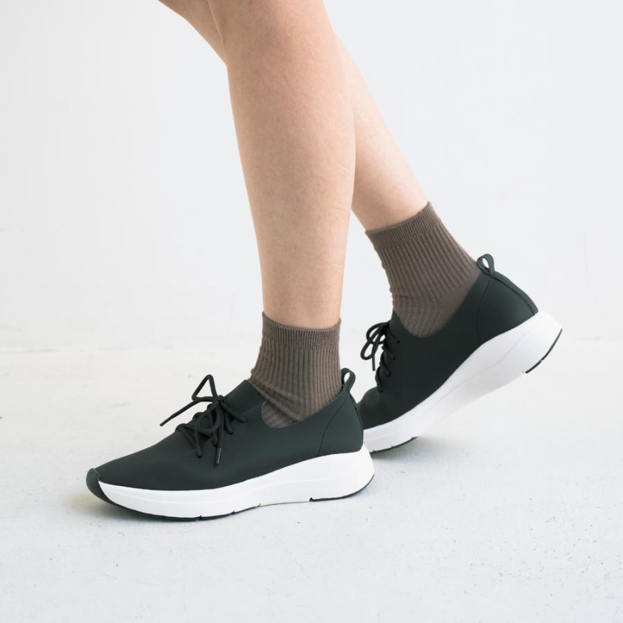 dinos（ディノス） newmo/ニューモ スニーカー風スリッポン 雨の日も