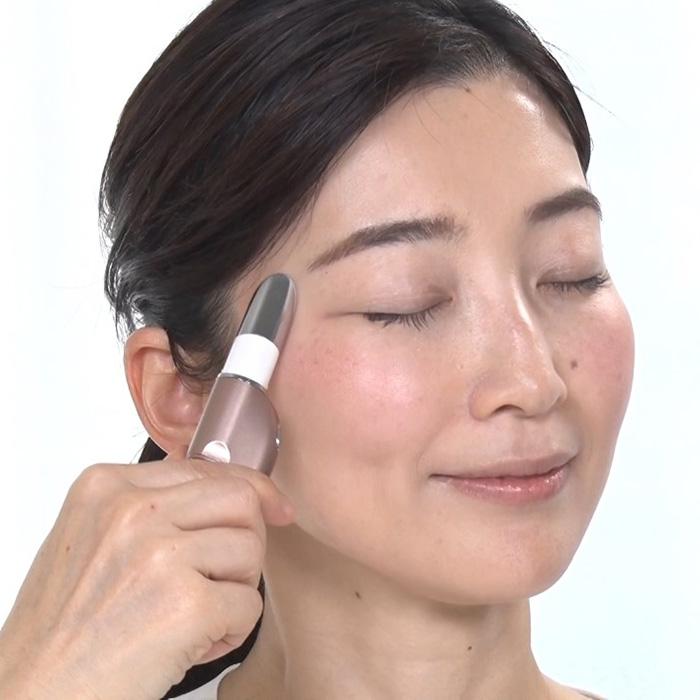 dinos（ディノス） 美顔器 目元 トリプルブースター EMS 振動 3種