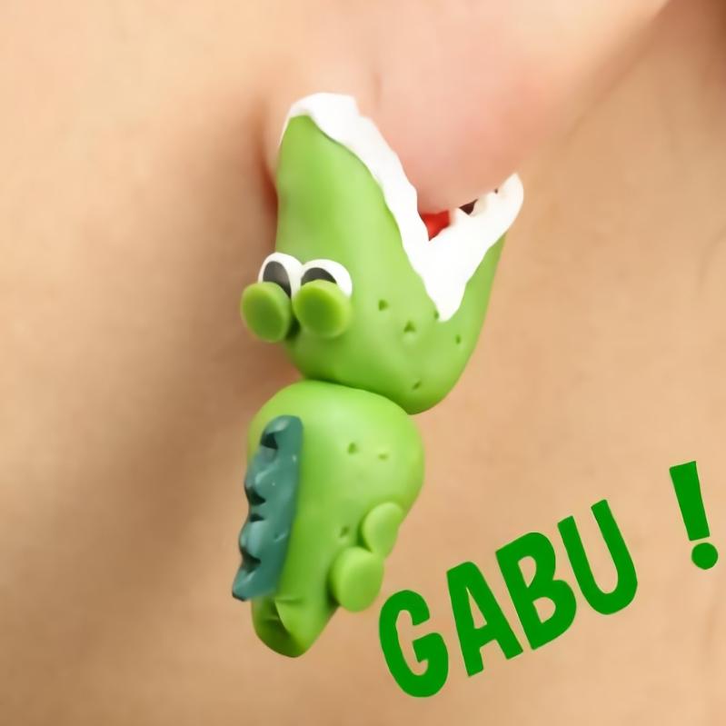 ワニ クロコダイル ユニーク フィギアピアス 両耳用 噛みつき 鰐