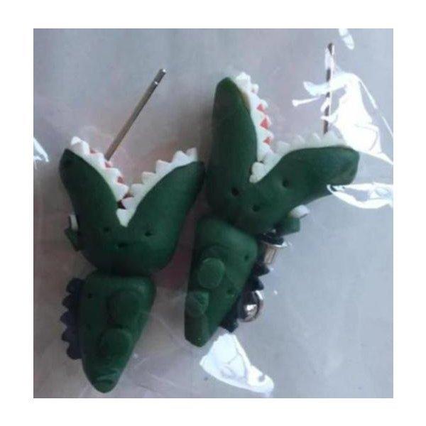 ワニ クロコダイル ユニーク フィギアピアス 両耳用 噛みつき 鰐