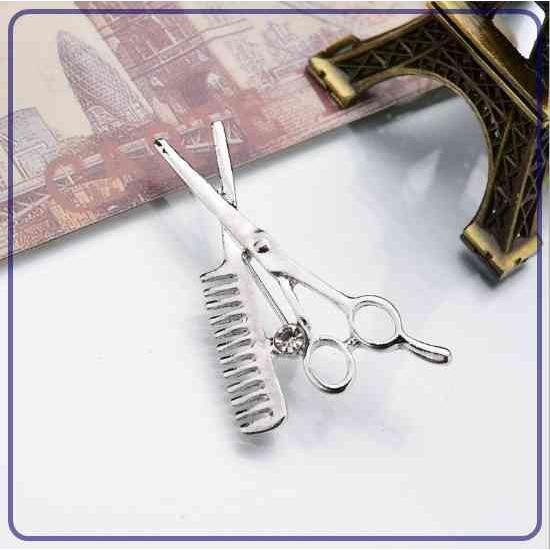 美容師さんの かっこいい シルバー はさみ コーム モチーフ ブローチ Fmab316 ダイレクト販売サービス ヤフー店 通販 Yahoo ショッピング