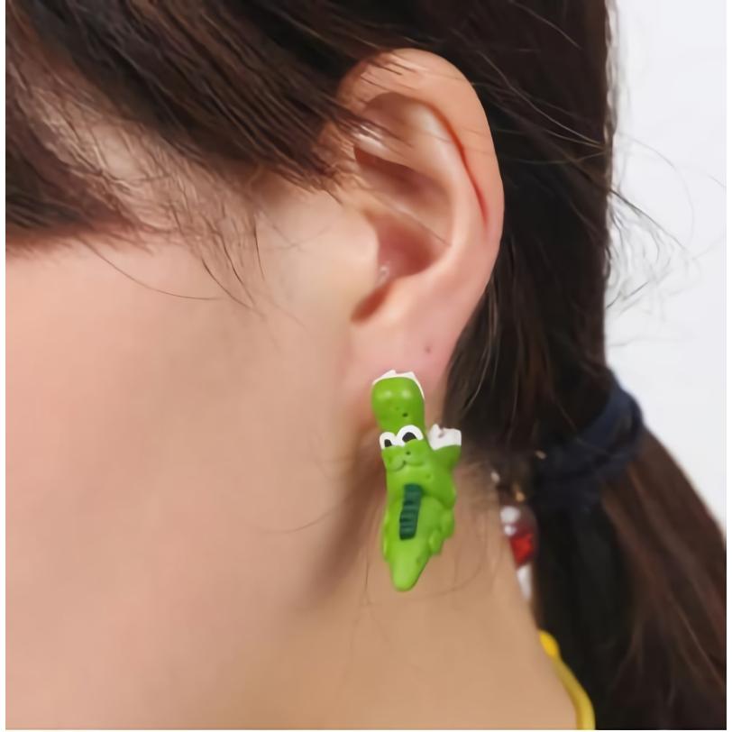 ピアス ワニ クロコダイル ユニーク フィギアピアス 両耳用 噛みつき