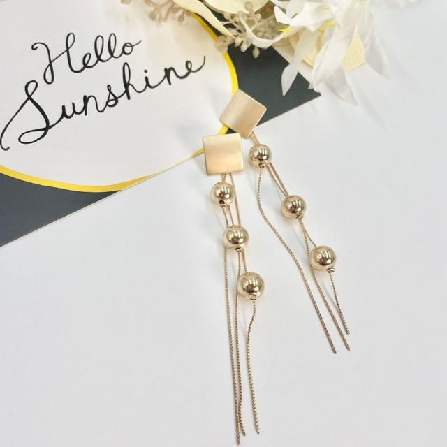 最大の割引 流行り 人気 シンプル ピアス モチーフ オシャレ ゴールド スクエアとボールの揺れるピアス アクセサリー トレンド 大人女子 ピアス 可愛い ピアス Www We Job Com