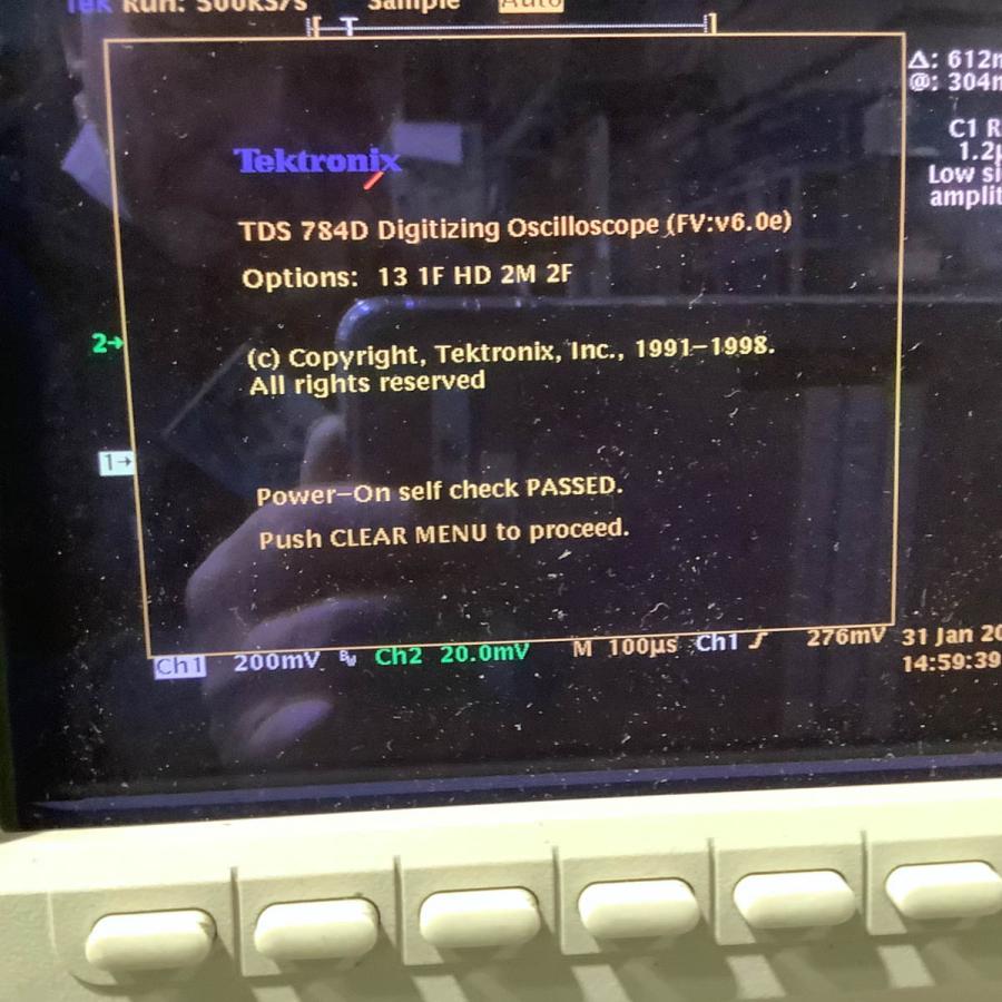 JB]USED 現状販売 Tektronix TDS 784D TDS784D 4ch DIGITAL PHOSPHOR