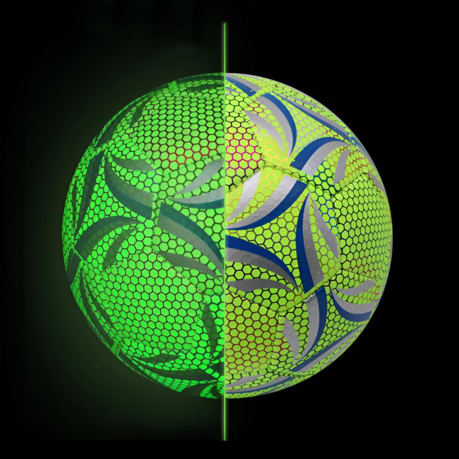 光るサッカーボール 4号 5号 プレゼント 夜間 練習 発光 蓄光 緑