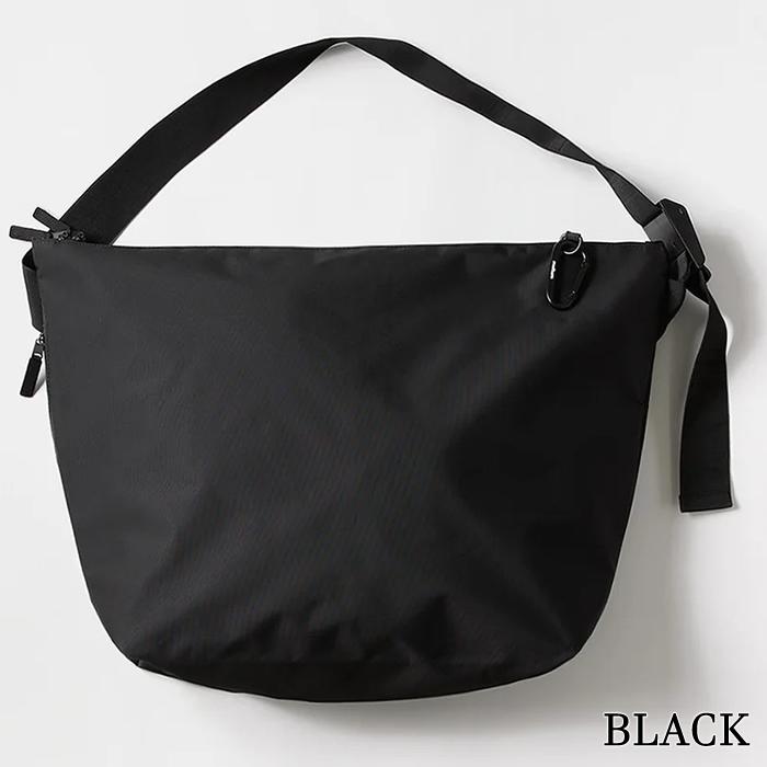 meltum（メルタム） ナイロンメッセンジャーバッグ NYLON MESSENGER