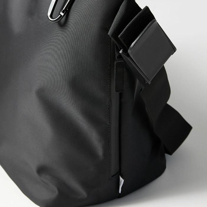 meltum（メルタム） ナイロンメッセンジャーバッグ NYLON MESSENGER