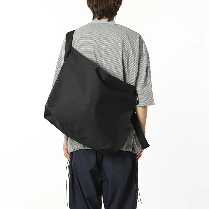 meltum（メルタム） ナイロンメッセンジャーバッグ NYLON MESSENGER