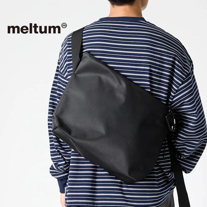 meltum（メルタム） ナイロンメッセンジャーバッグM NYLON MESSENGER