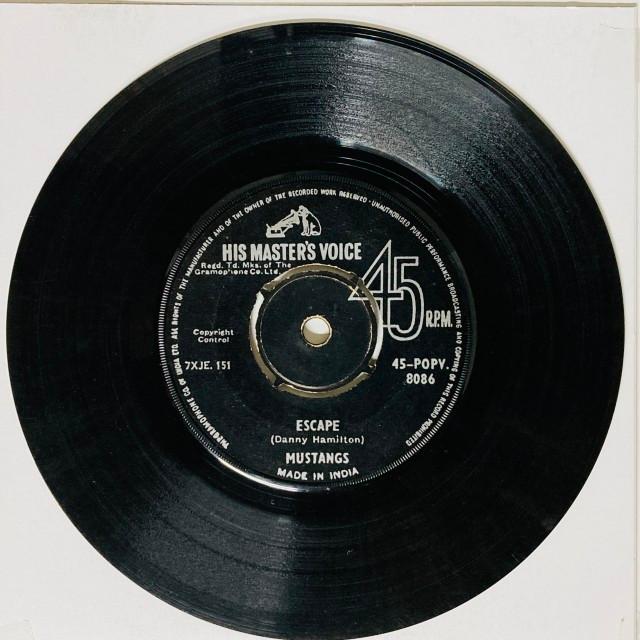 【7/27まで】7インチ　レゲエレコード151枚　まとめ売り 7/27まで】7インチ レゲエレコード151枚 まとめ売り THUNDER 7