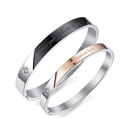 【D-J0002】刻印入り「Your smile make me happy」 Czダイヤモンド 入り サージカルステンレス ペア バングル カップル ブレスレット レディース メンズ | 