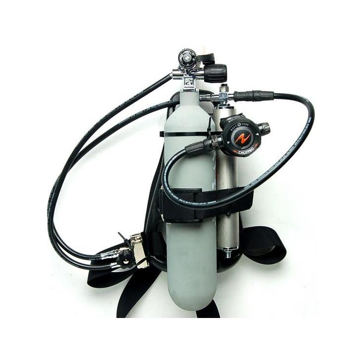AQUALUNG 2.5L緊急用フィルター付きタンクセット : 街の AQUALUNG 2.5L緊急用フィルター付きタンクセット : 街の