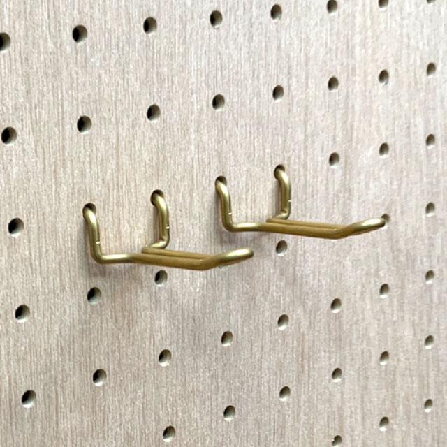 4mm厚有孔ボード用 Classic 真鍮ゴールドフック ANB-711（2本入り）25P