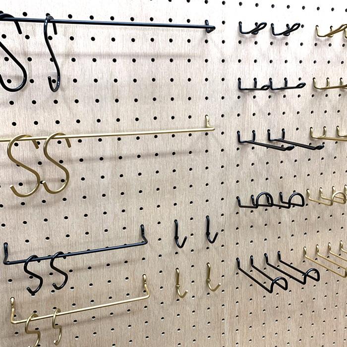 4mm厚有孔ボード用 Classic 真鍮ゴールドフック ANB-712（2本